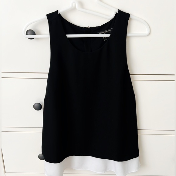 Banana Republic Tops - Banana Republic Sleeveless Top Size M